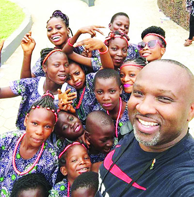 Jeffrey Boney and Nigerian children